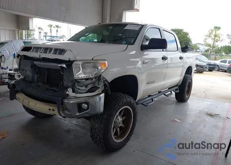2017 Toyota Tundra Sr5 5.7L V8 из США, поврежденный, VIN 5TFDW5F10HX616006